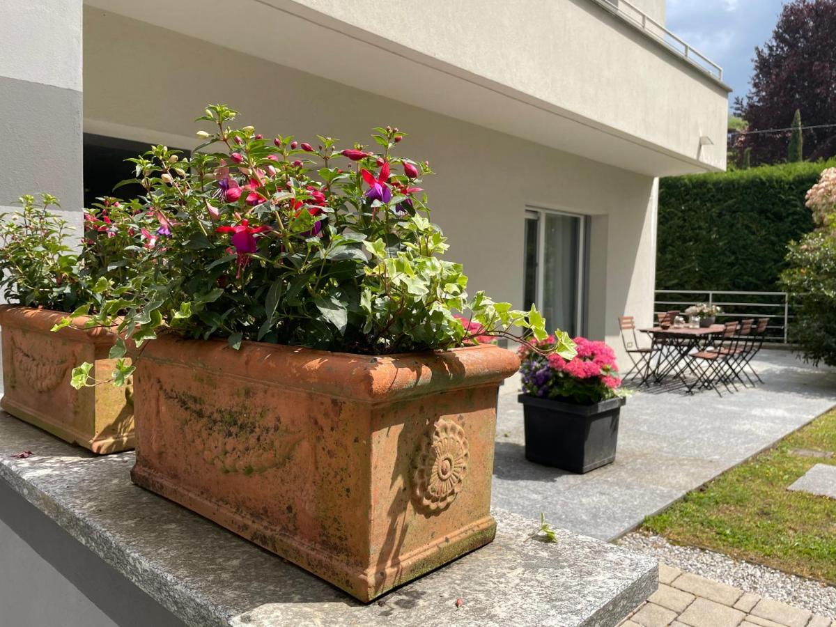 My Humble House -Appartamento In Villa Con Vista Lago Oggiono Exterior photo